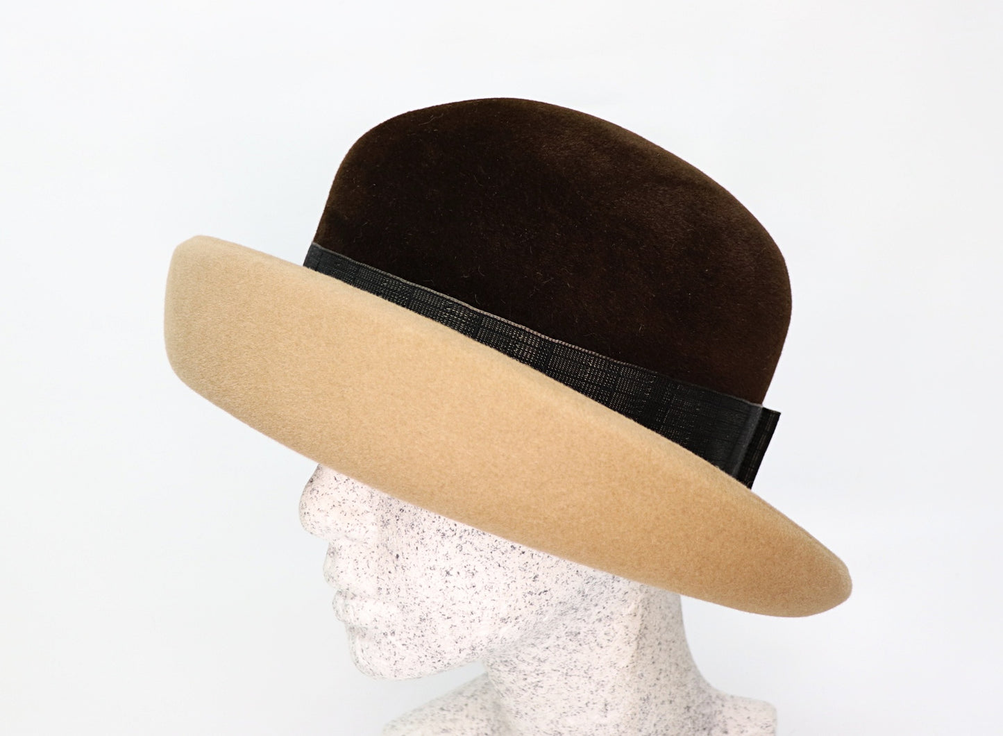 Aufschlaghut beige - braun