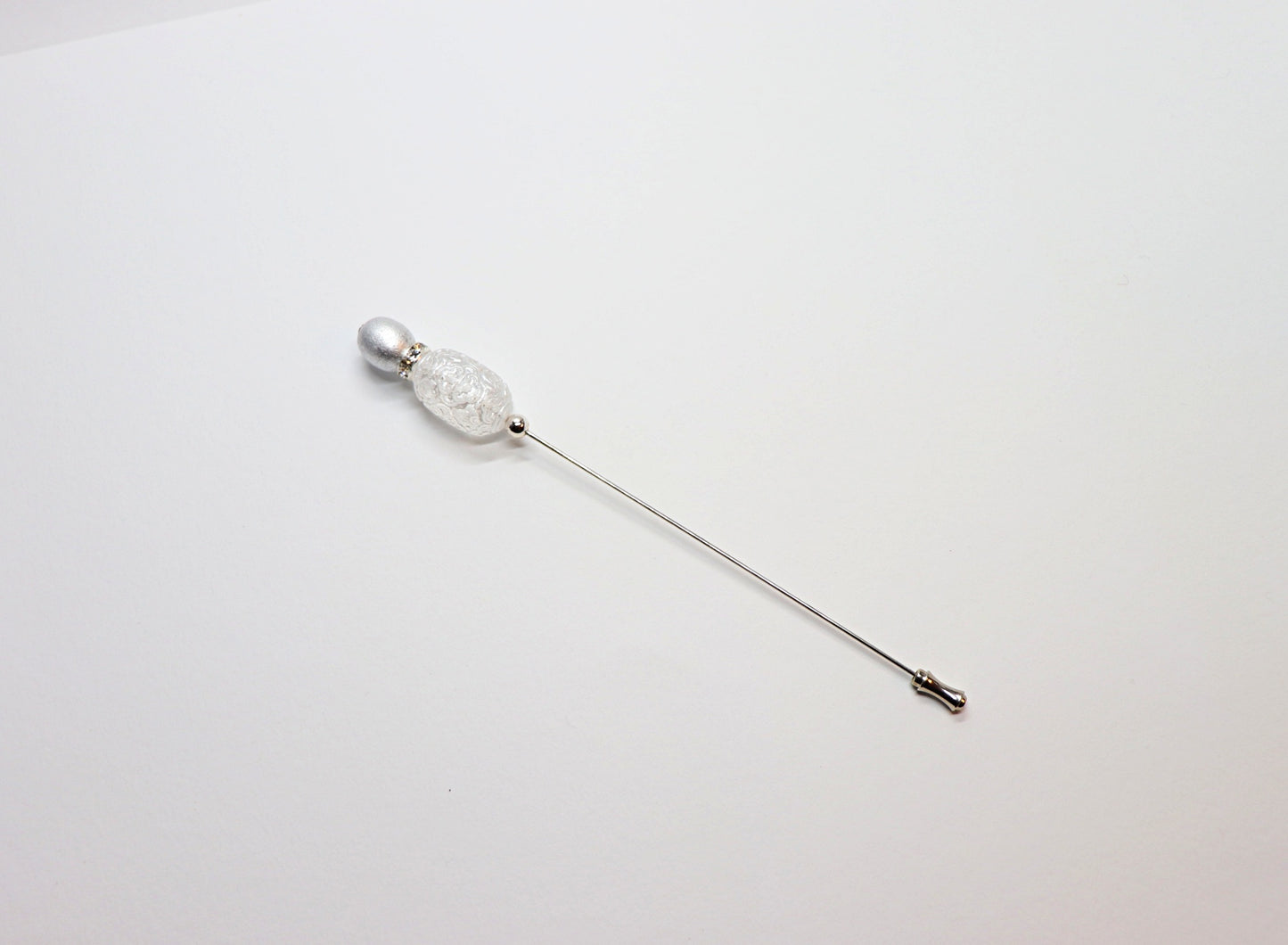 Hat pin baroque pearl with oval pearl