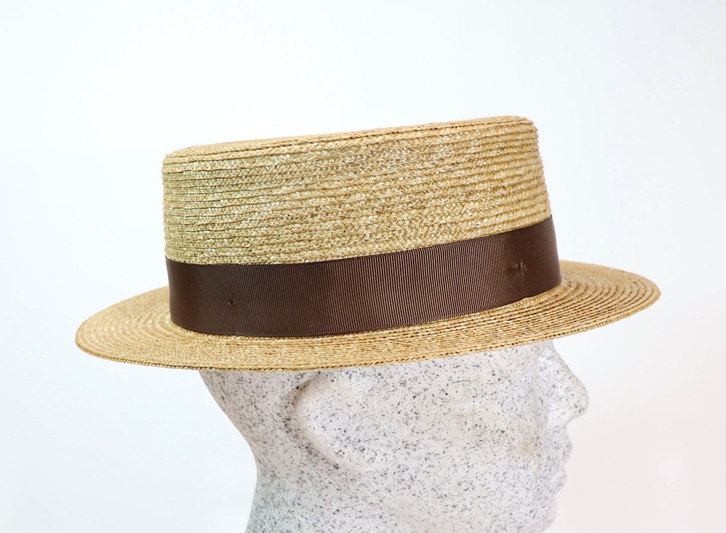Canotier mit Band und Schleife