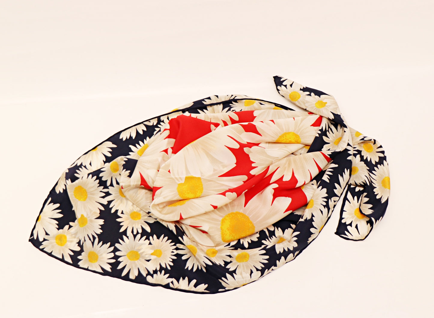 Silk scarf daisies