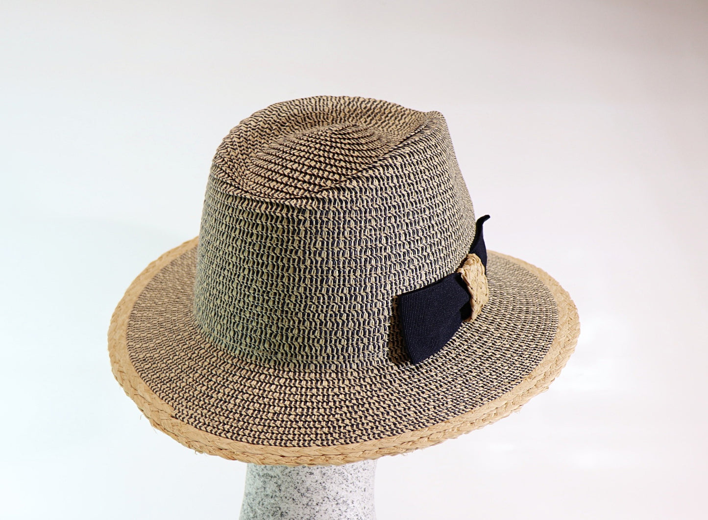 Raffia men's hat with bow