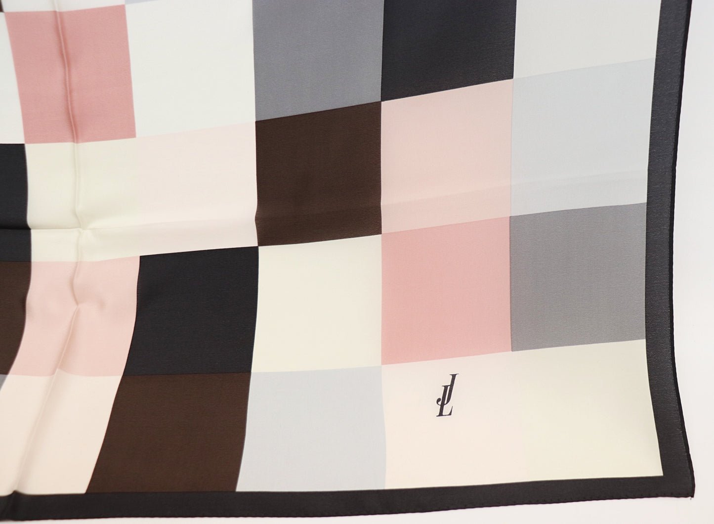 Silk scarf chessboard grey - rose