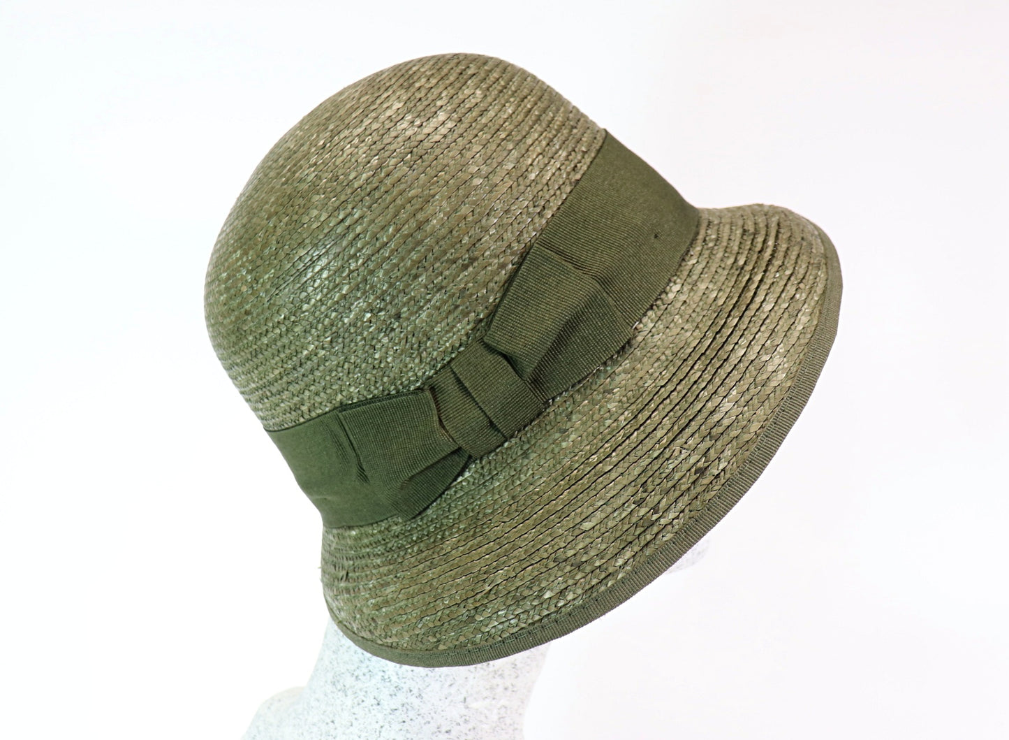 Bortenstrohhut tiefe Glocke