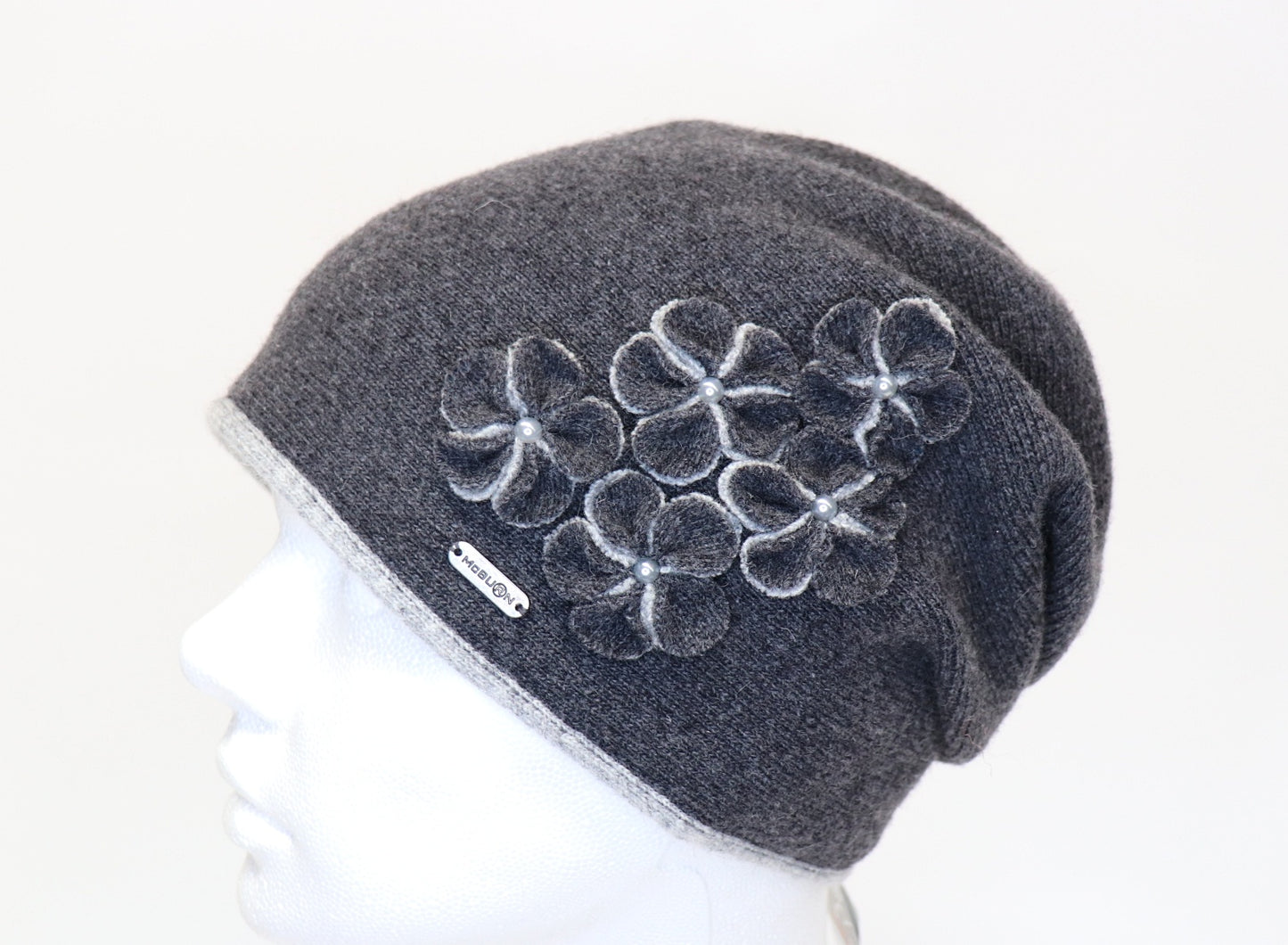 Woll Slouch mit Blumenapplikation