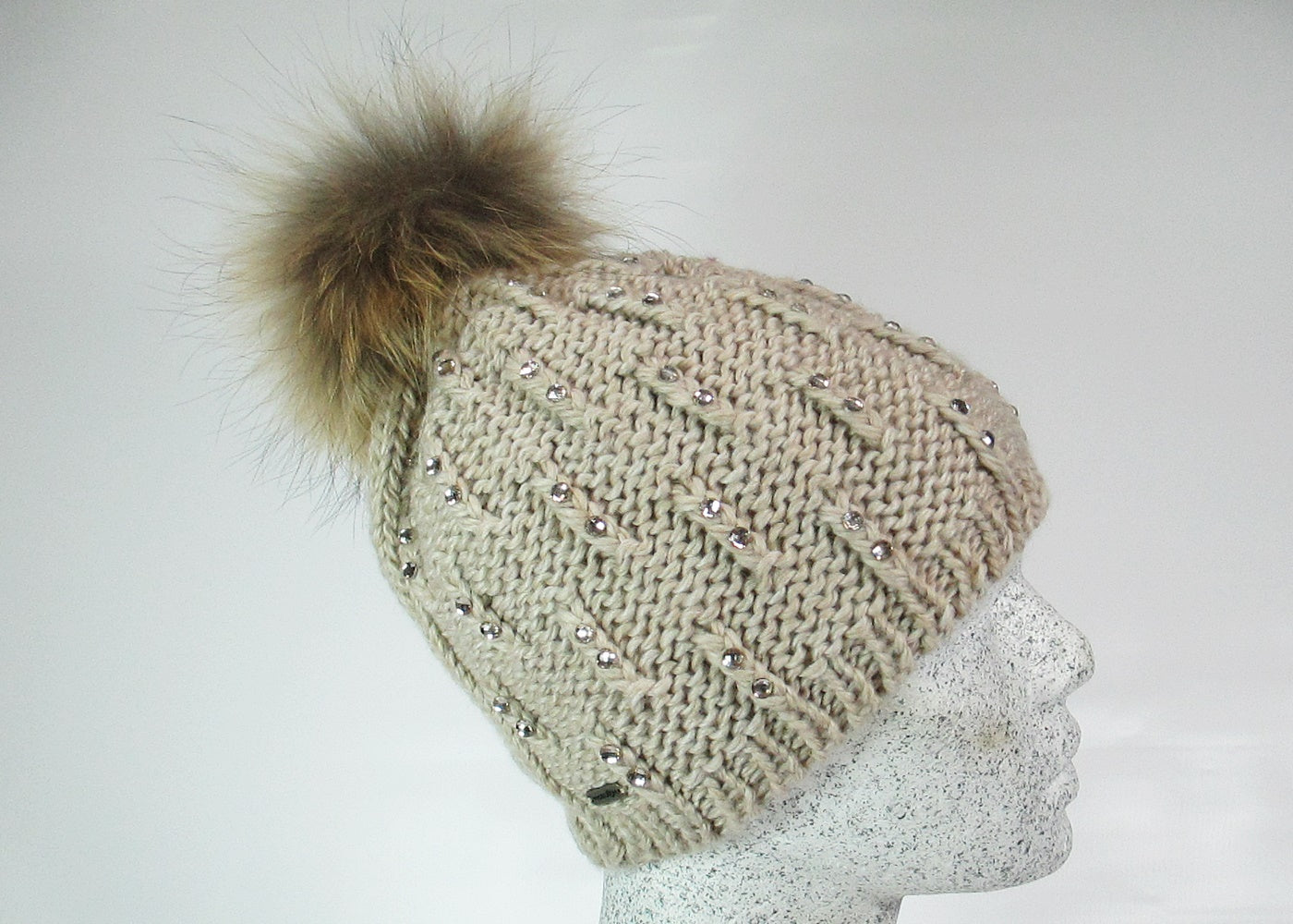 Wool beanie colored diamonds - Finnracoon bobble