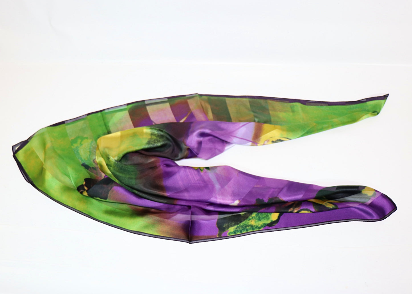 Silk scarf fashionable flowers