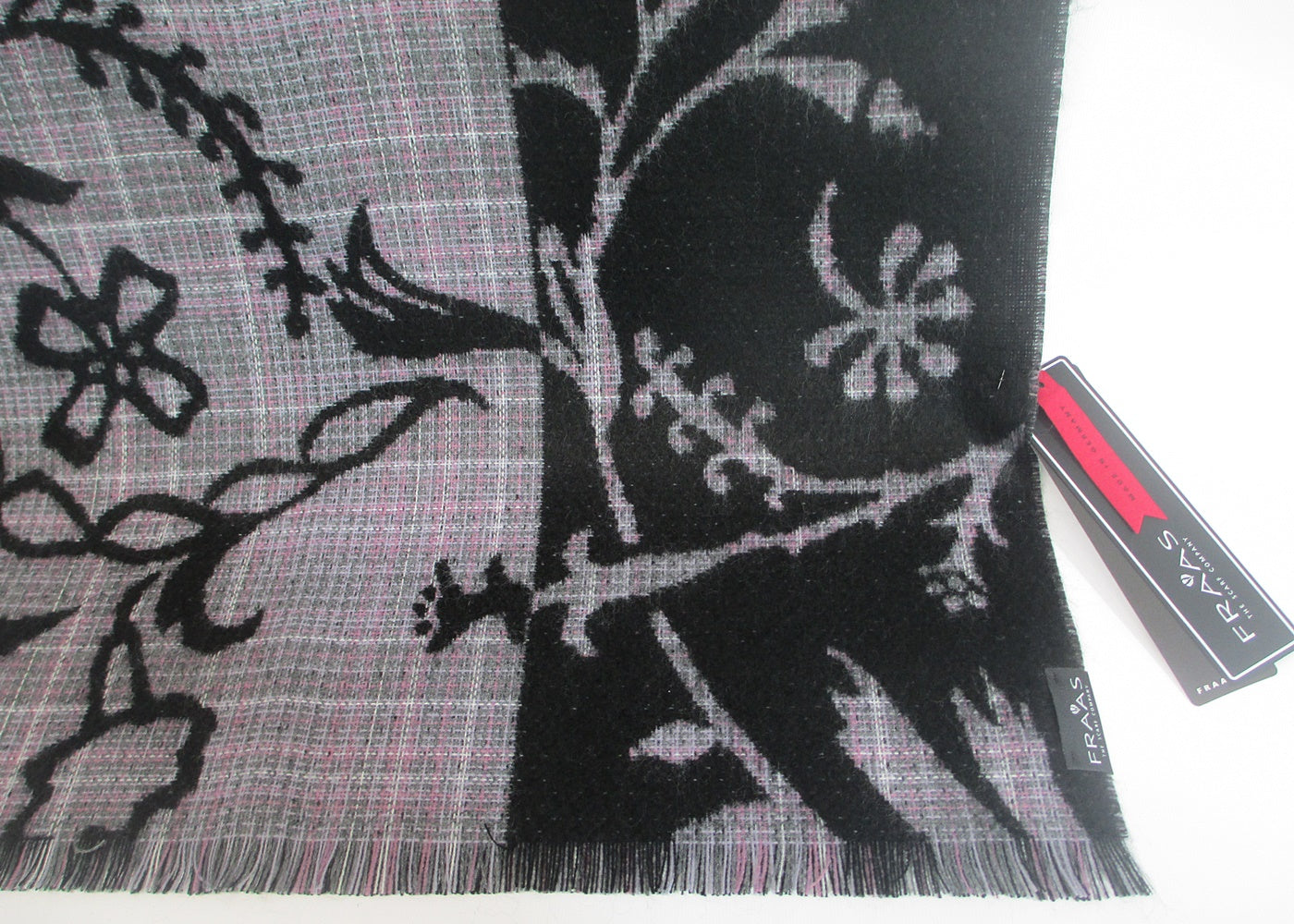 Scarf floral tendrils