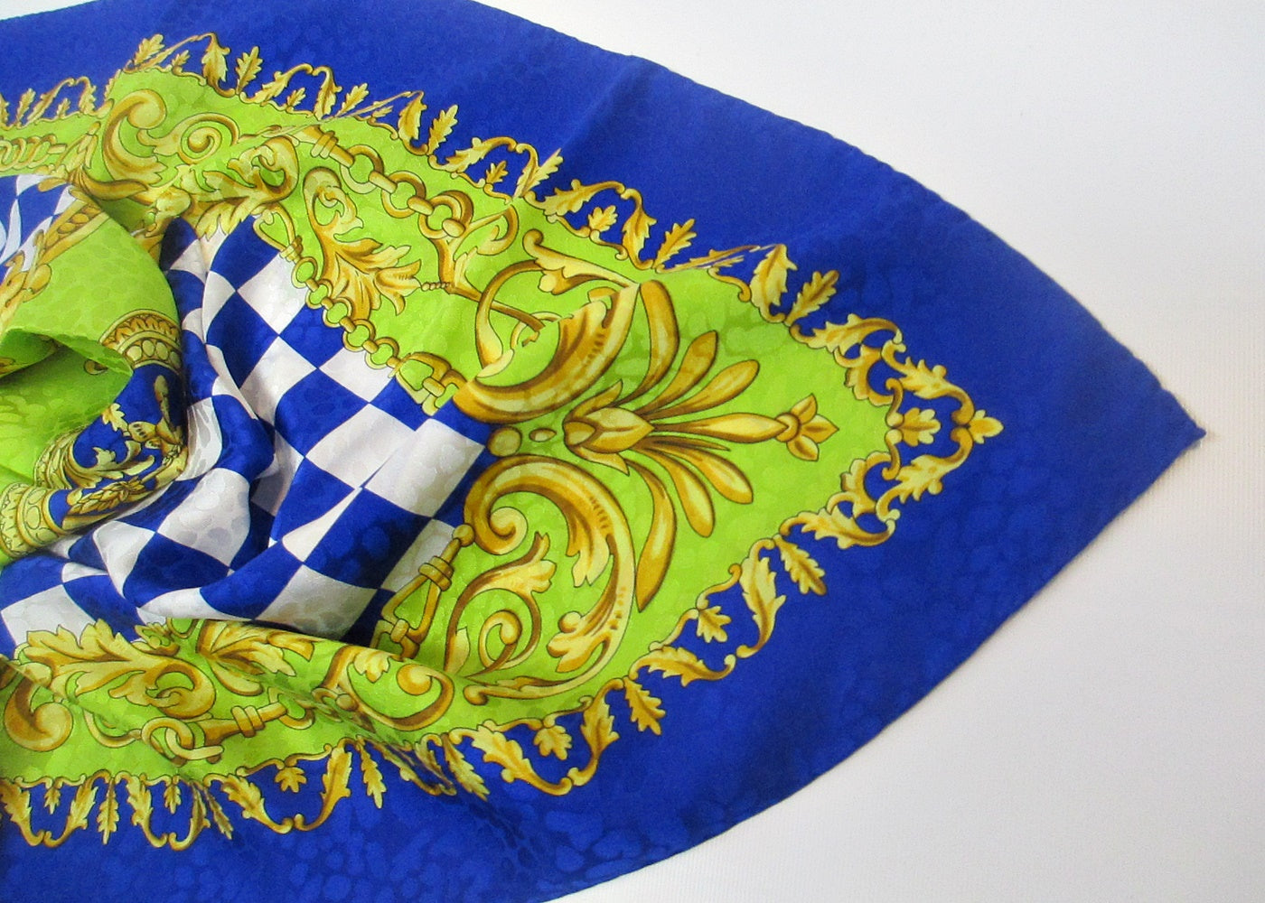 Jacquard - silk scarf with checkerboard pattern
