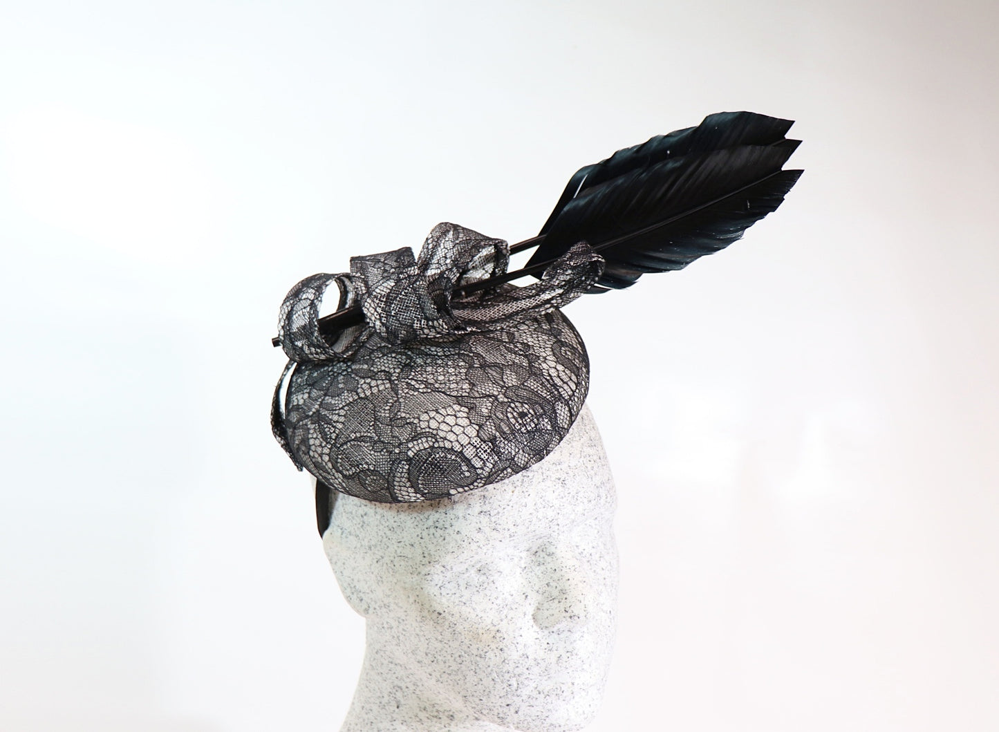 kleiner Lace - Fascinator schwarz - weiß