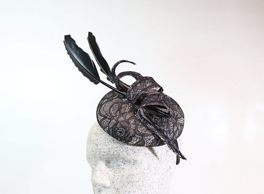 kleiner Lace - Fascinator  schwarz - weiß