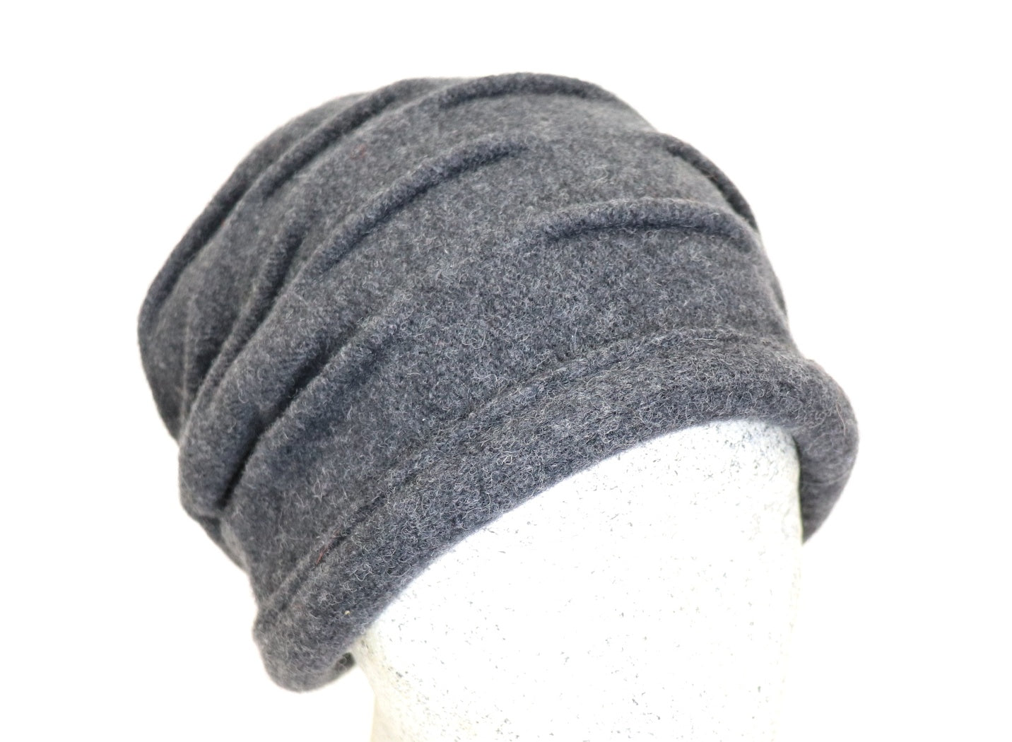 Lana Slouch mit Biesen