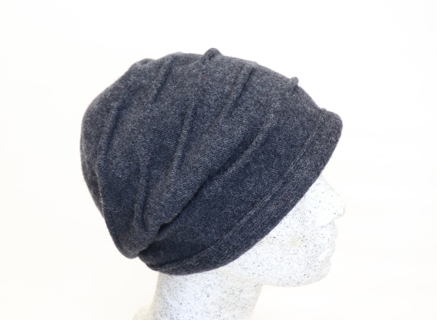 Lana Slouch mit Biesen