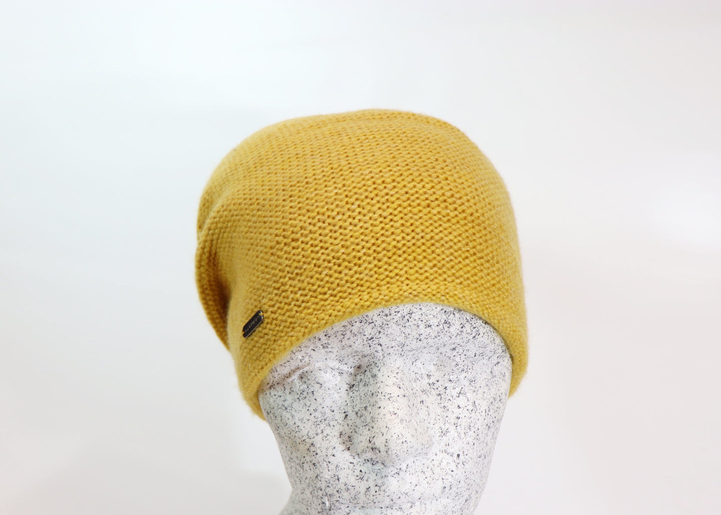 Short slouch with pearls