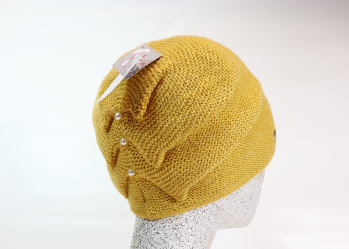 Short slouch with pearls