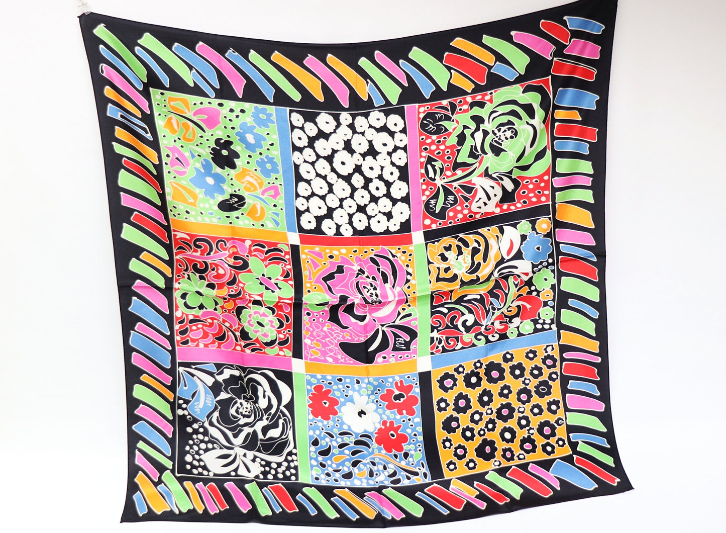 Silk scarf fashionable pattern
