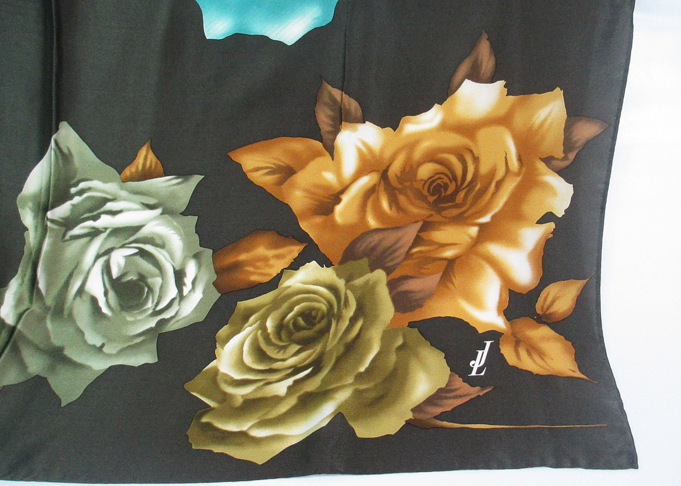 Silk scarf roses