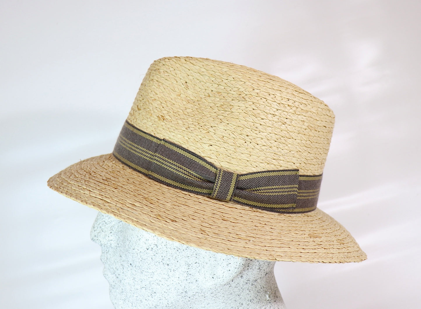 Straw hat raffia
