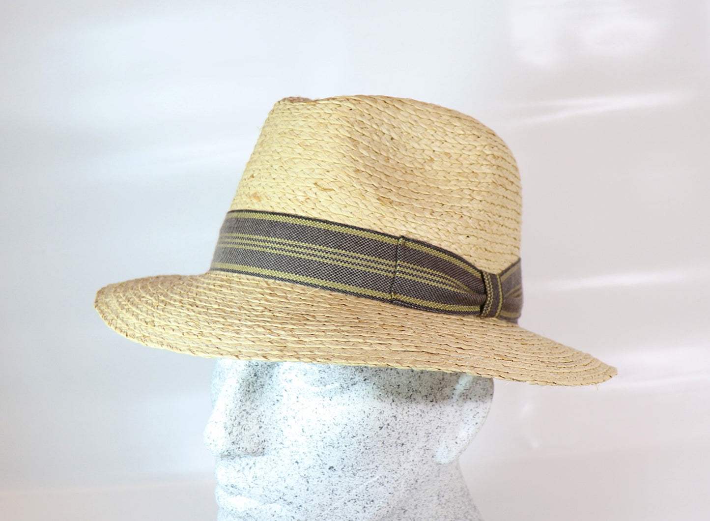 Straw hat raffia