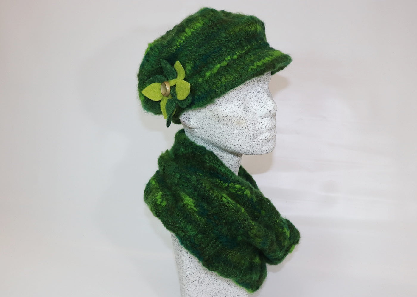 Knitted set green peaked cap