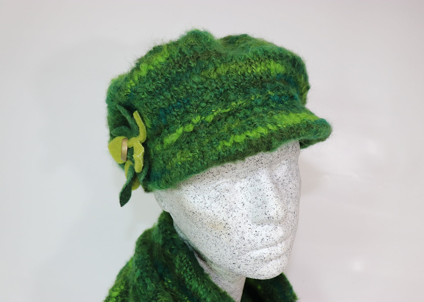 Knitted set green peaked cap