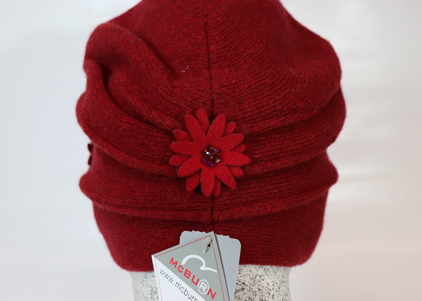 Woll Slouch mit Blüten und Strass