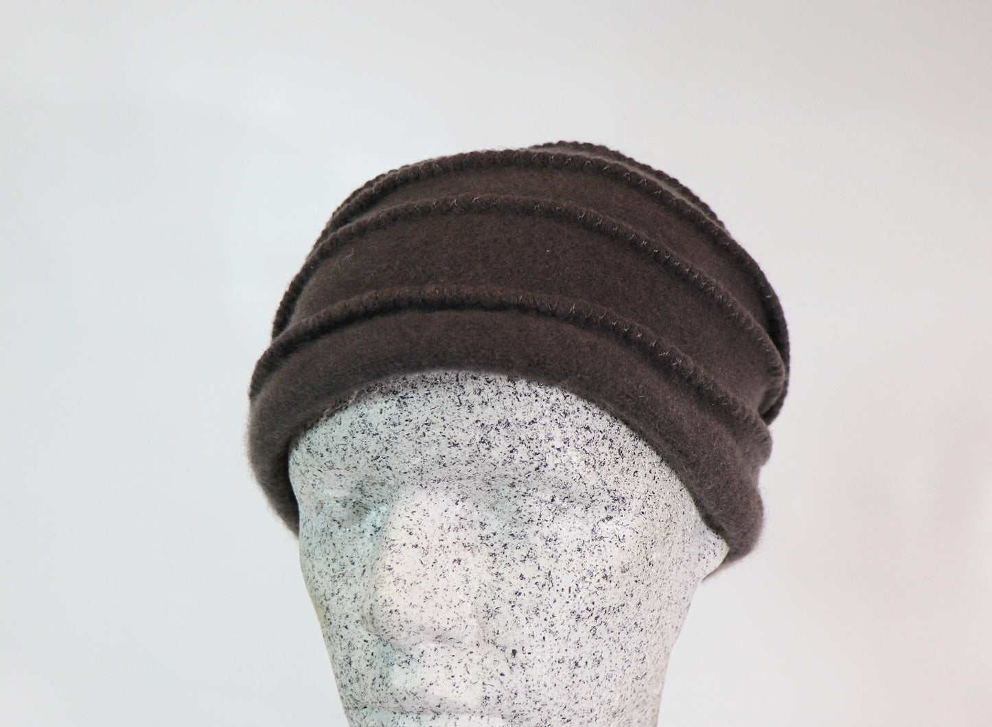 Biesenmütze mit Bommel
