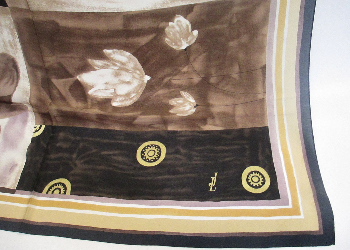 Silk scarf flowers with gold