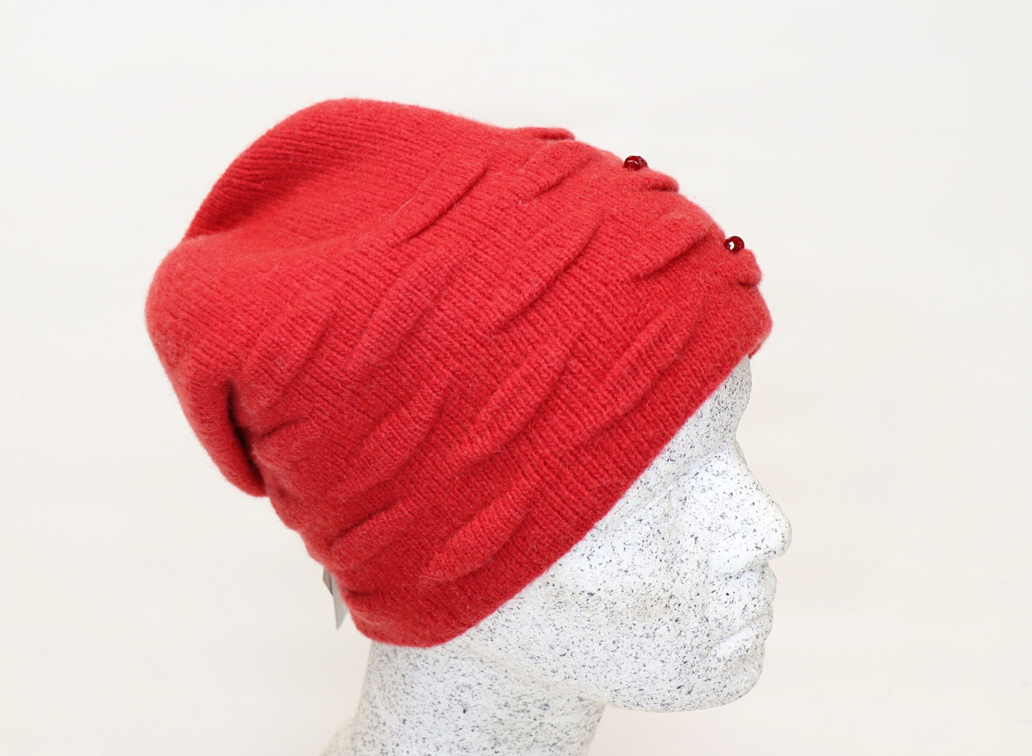 Woll Slouch mit Perlen und Biesen