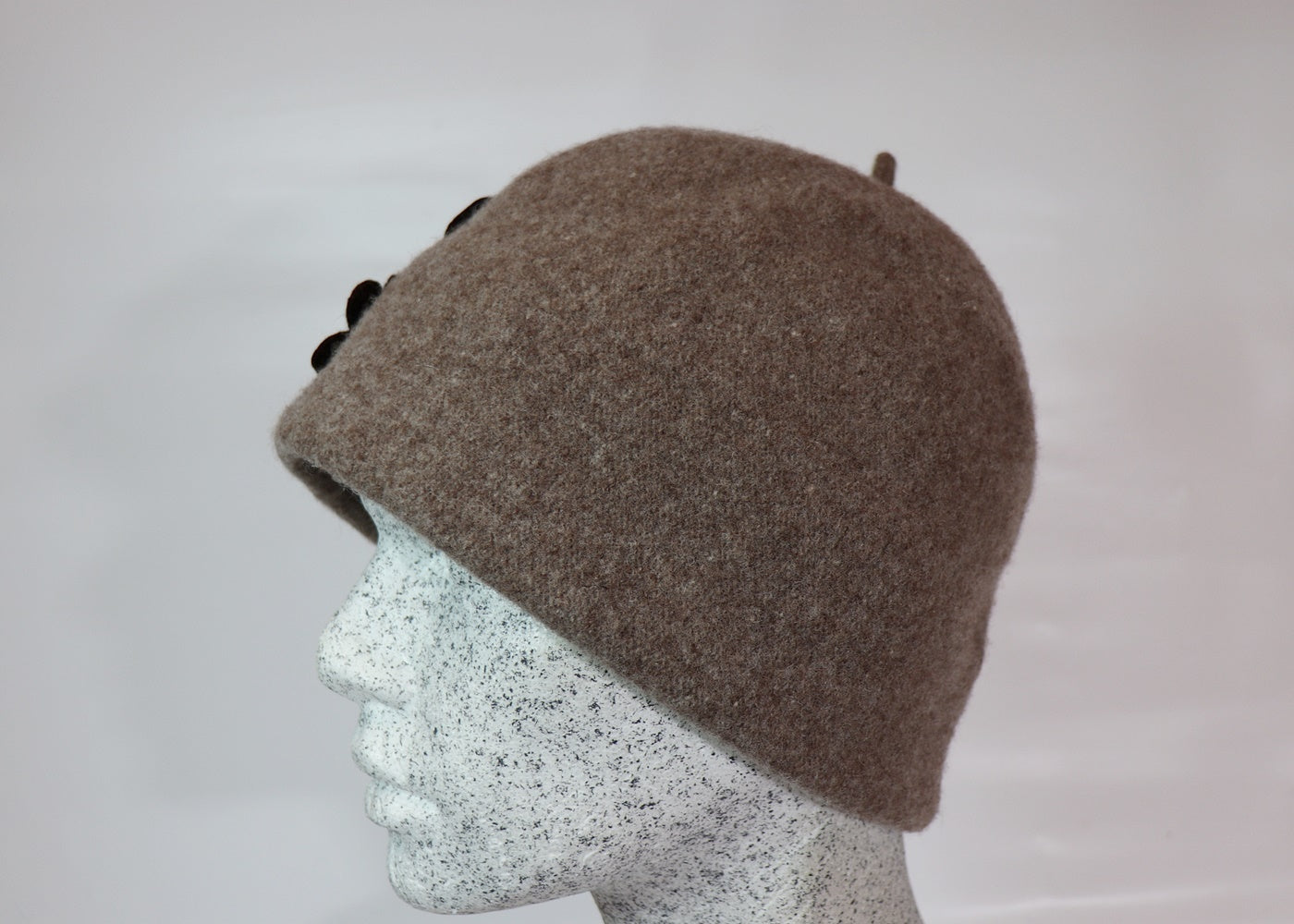 Woll Beanie mit Filzblüten