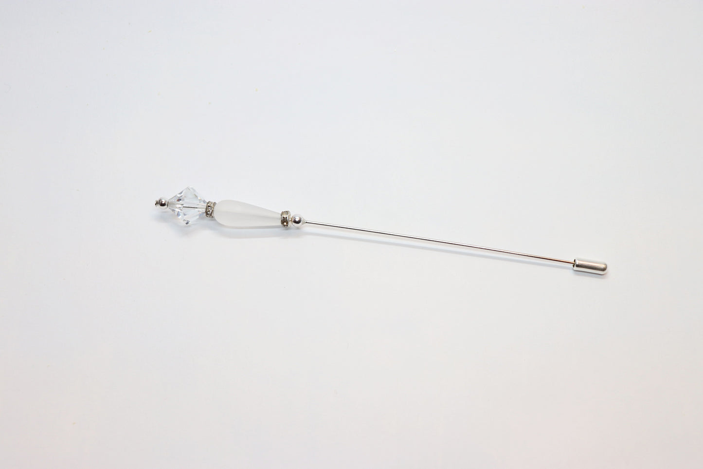 Hutnadel - Rautenkristall mit milchiger Tropfenperle - Hutmanufaktur Hanni-Modelle