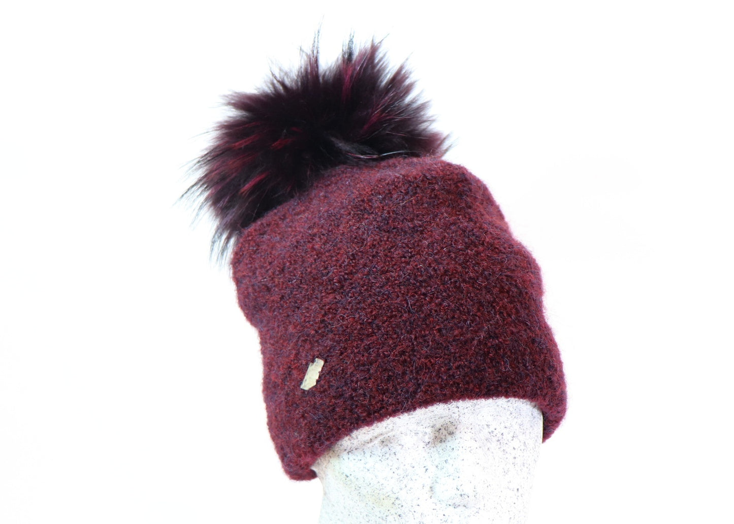 Boucle Beanie mit Fuchsbommel - Hutmanufaktur Hanni-Modelle