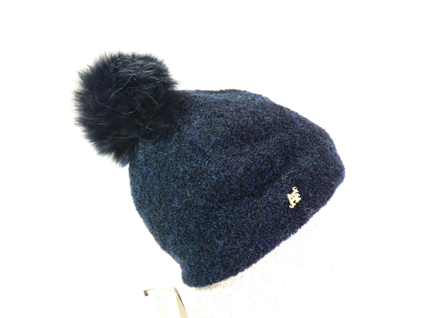 Boucle Beanie mit Fuchsbommel - Hutmanufaktur Hanni-Modelle