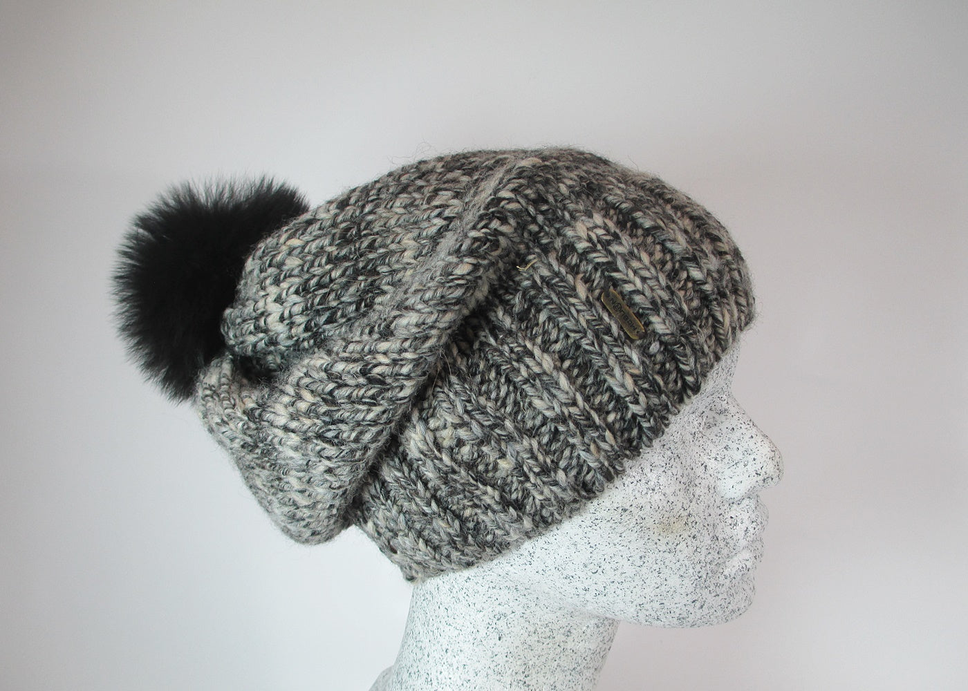 Grinta Slouch mit Fuchsbommel - Hutmanufaktur Hanni-Modelle