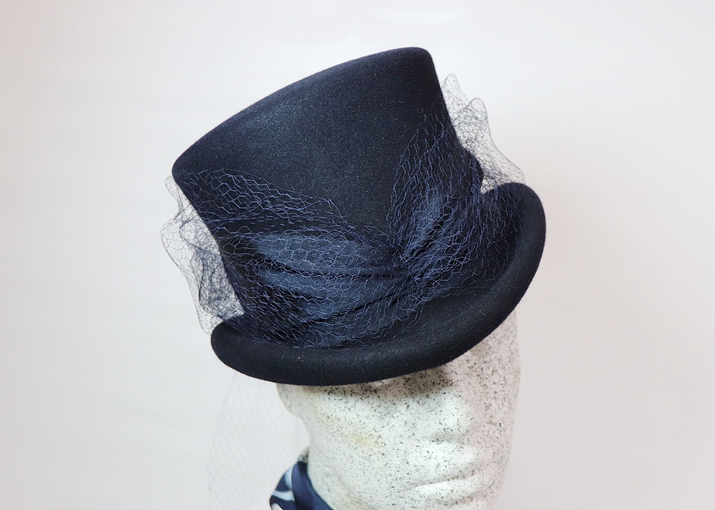 Damenzylinder blau Filz mit Schleier - Hutmanufaktur Hanni-Modelle