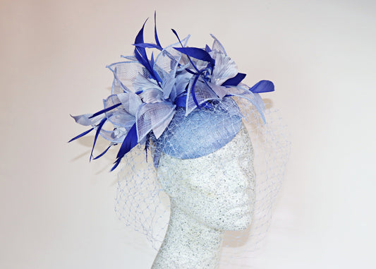 Fascinator - Pillbox mit Federn und Schleier - Hutmanufaktur Hanni-Modelle