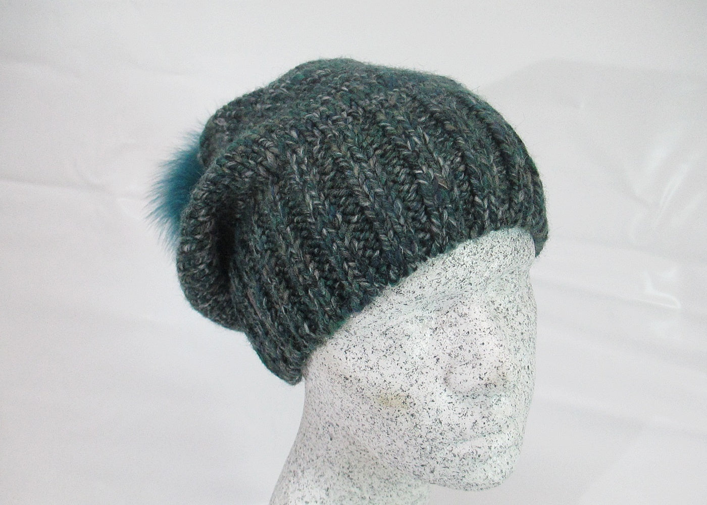 Grinta Slouch mit Fuchsbommel - Hutmanufaktur Hanni-Modelle