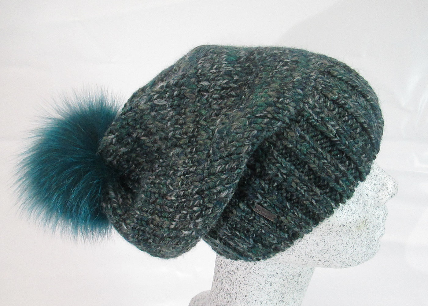 Grinta Slouch mit Fuchsbommel - Hutmanufaktur Hanni-Modelle
