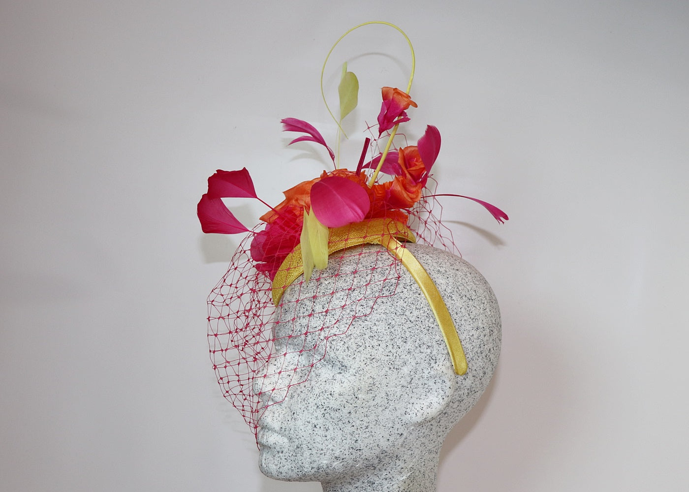 Fascinator - Pillbox auf Haarreif mit Schleier - Hutmanufaktur Hanni-Modelle