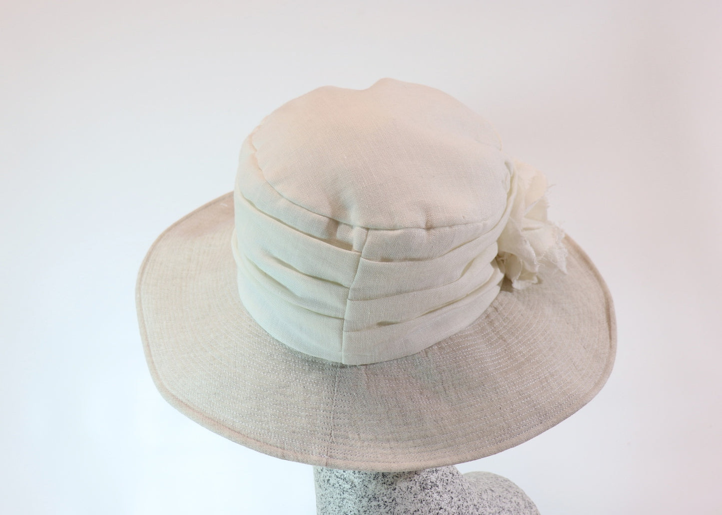 Linen hat crinkled look