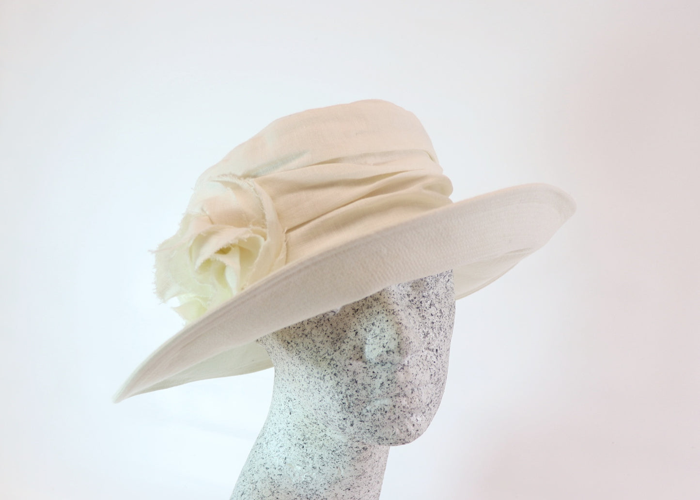 Linen hat crinkled look