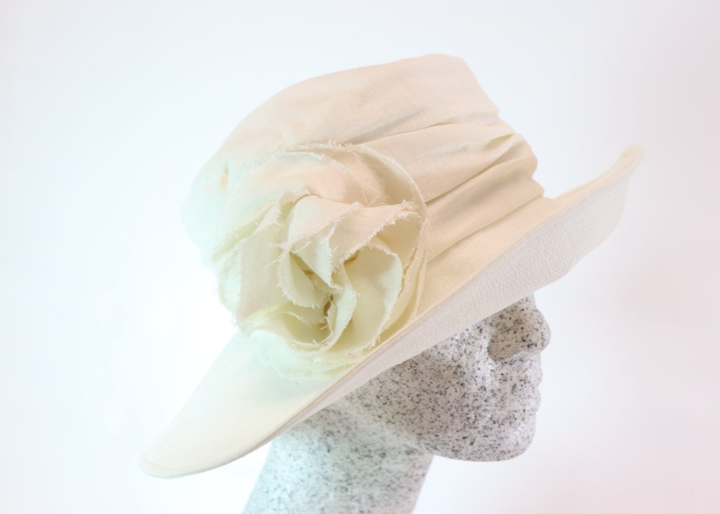 Linen hat crinkled look