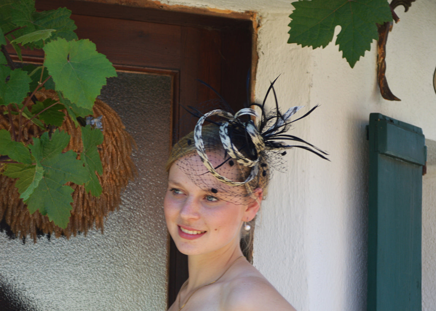 Fascinator - Leo Sinamay - Hutmanufaktur Hanni-Modelle