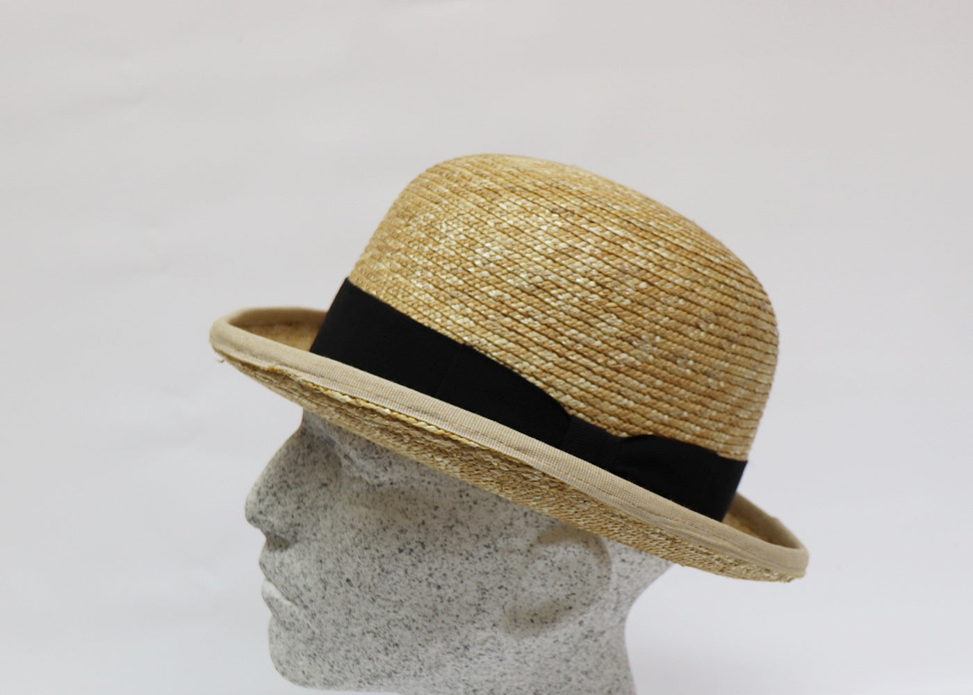 Strohmelone mit schwarz Band - Hutmanufaktur Hanni-Modelle