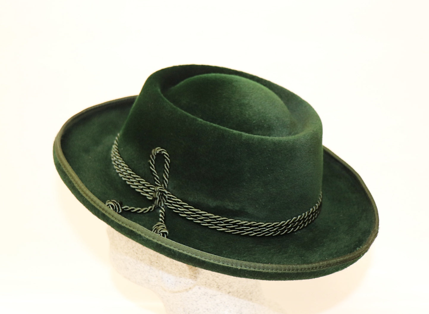 Miesbacher Bursch - green velor