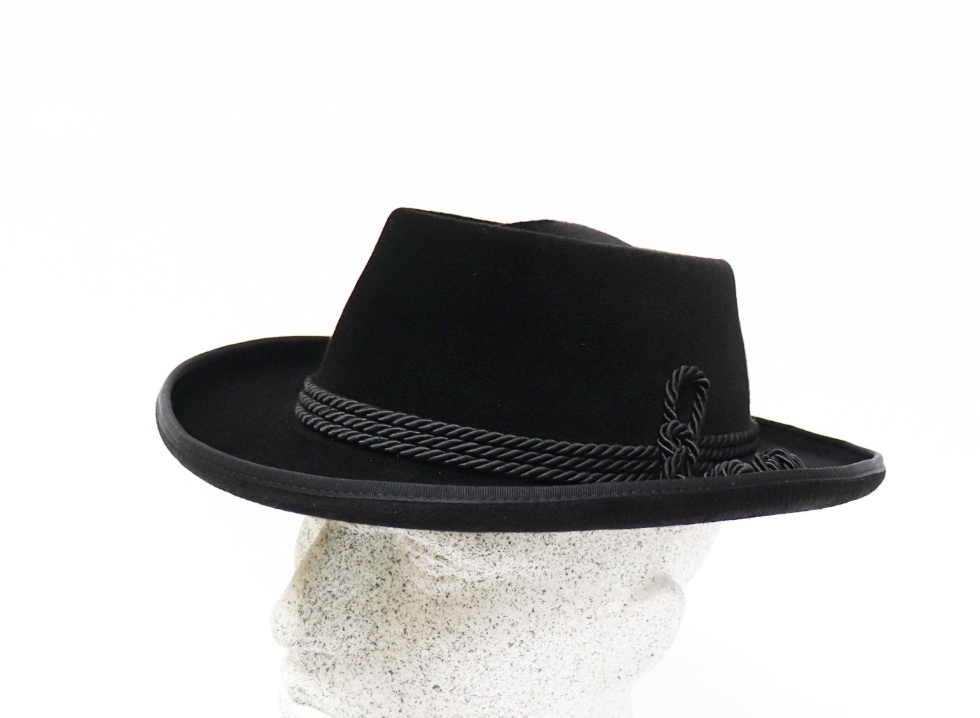 Miesbacher Bursch schwarz Velour