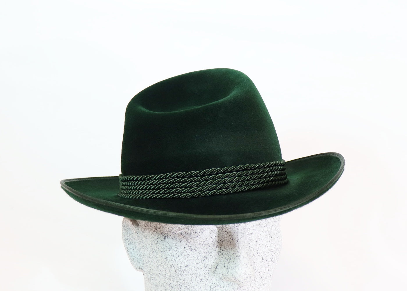 Club hat fir velor