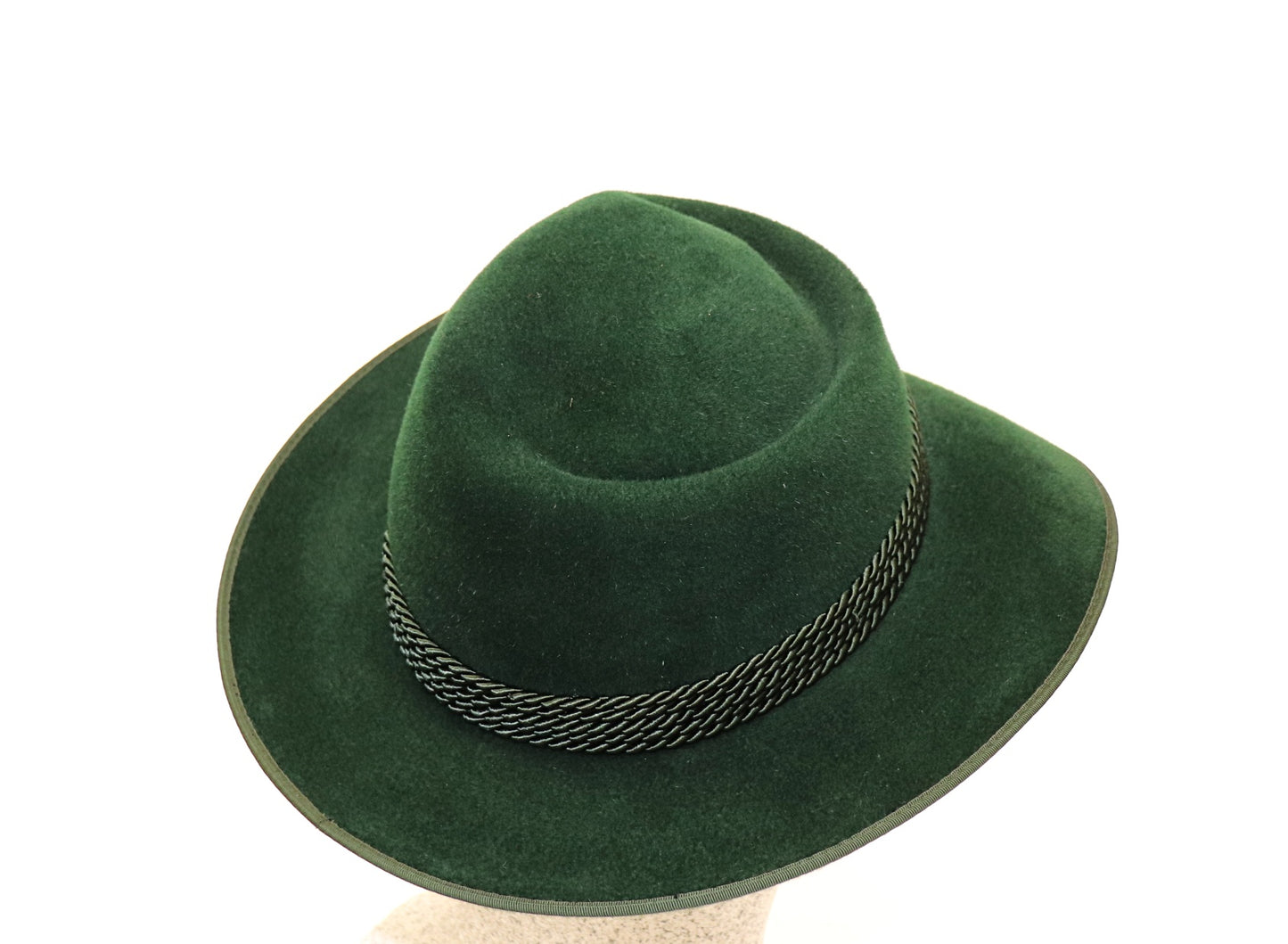 Club hat fir velor