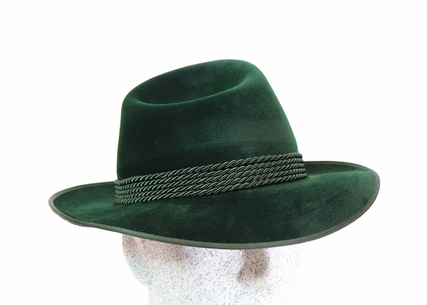 Club hat fir velor