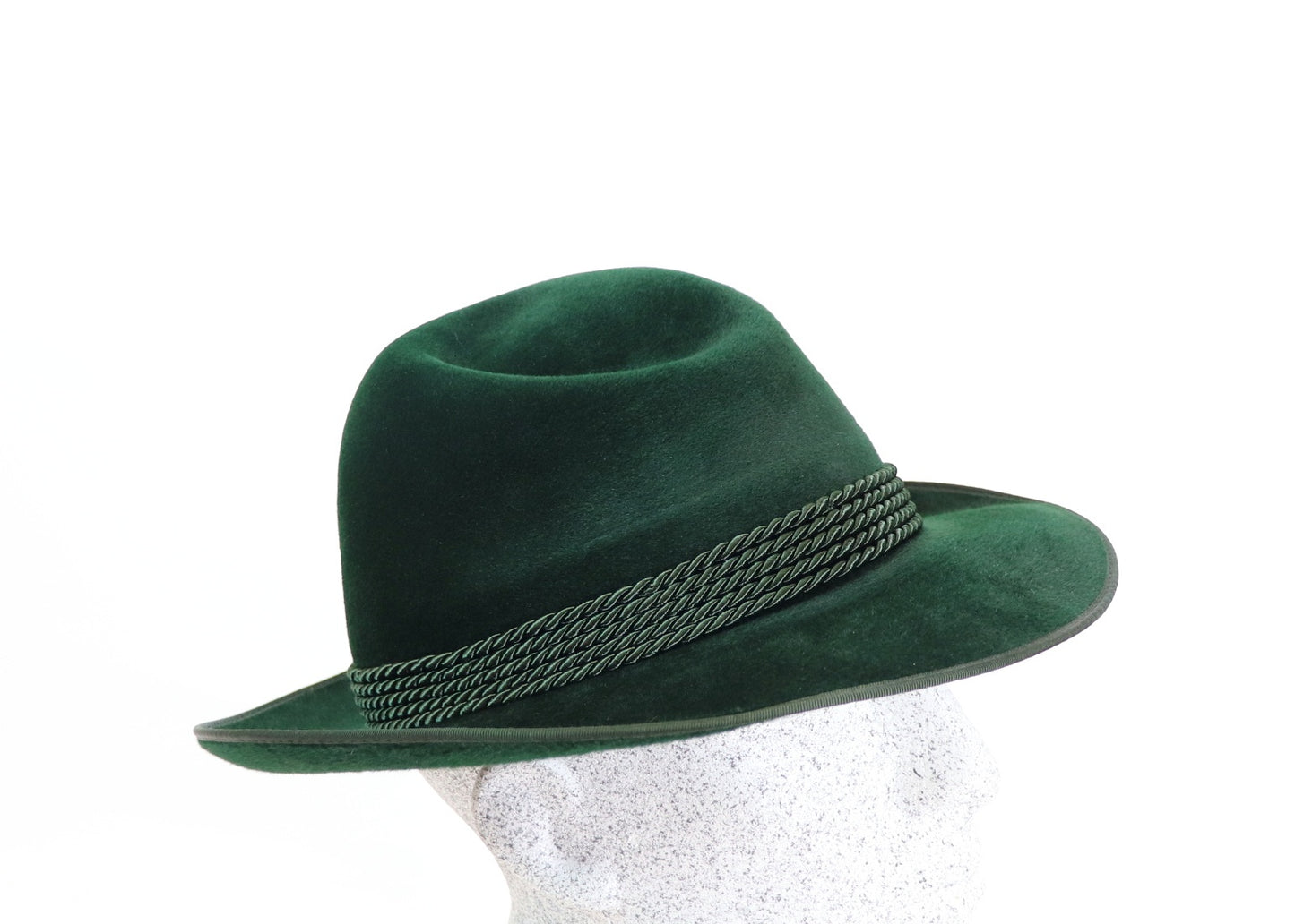 Club hat fir velor