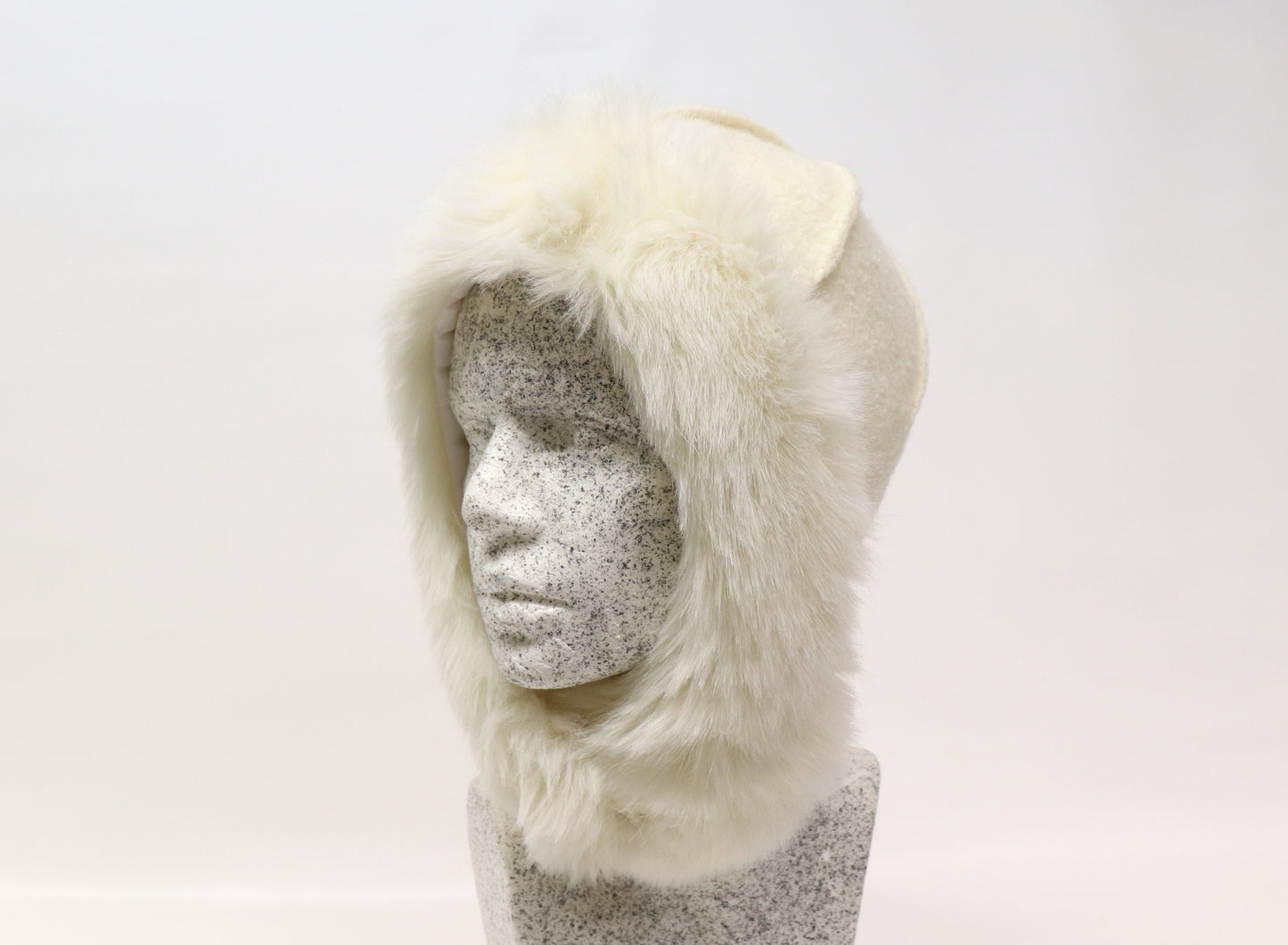 Astronautenmütze creme mit Webpelz
